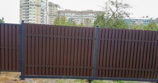 Купить распашные ворота из штакетника Стрежевой, цена от 2766 руб.