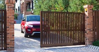 Купить ворота на участок Стрежевой, цена от 2766 руб.
